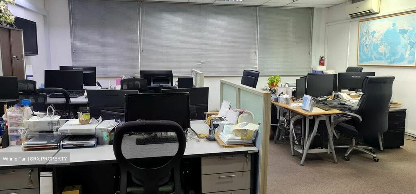 Parkway Centre (D15), Office #496928571